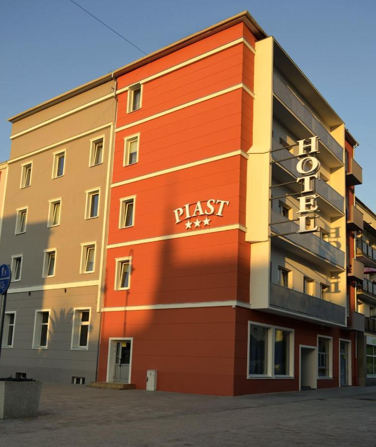 Hotel Piast Nysa Eksteriør bilde